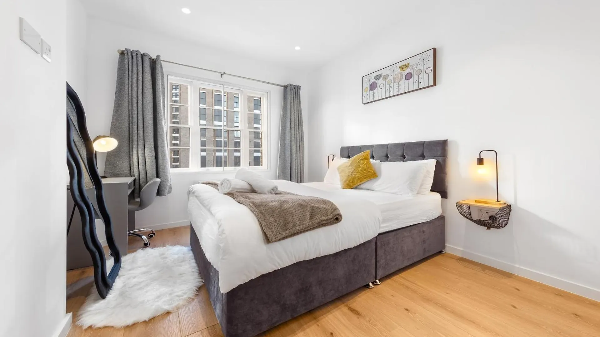 Modern Luxury Apartment Next To Aldgate East Station And Tower Of London